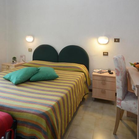 Albergo Martini Chianciano Terme Rum bild