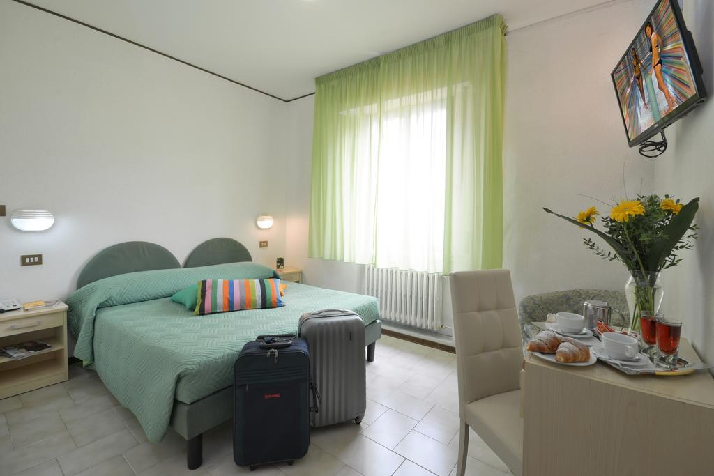 Albergo Martini Chianciano Terme Rum bild